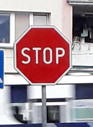 znak STOP